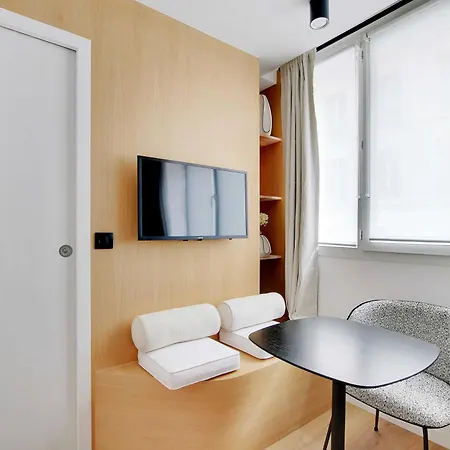 Charming 2p - Place De La Republique Paris